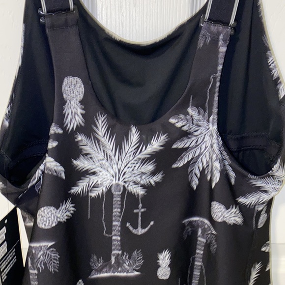 Hurley Quick Dry Asylum One Piece Bathing Suit NWT - Picture 7 of 8